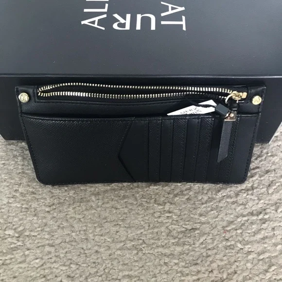 ✨SOLD✨ Naturalizer Long wallet - Picture 3 of 3